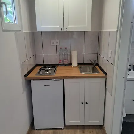 Robin Apartment *